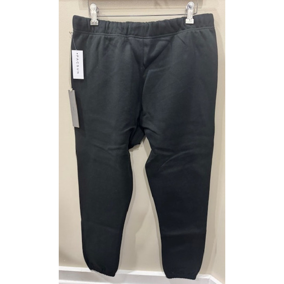 Fear of God Essentials Fleece Sweatpants - Picture 2 of 2